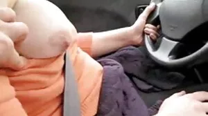 Den vackra bruden Ryan Keely gratis porr äldre kvinnor rör hennes hungriga spricka med kärlek