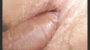 Underbara snyggingen xxx svensk porr Ariela Donovan tar en väldigt massiv penis