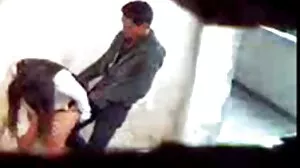 Den söta otrogen svenska swingers porr styvsyster Jessica Jones rider på en fet kuk i POV