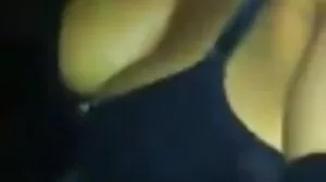 Två modeller svensk porr online Romi Rain och Kayla Kayden VS ganska stor kuk