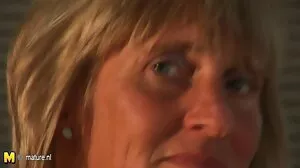 Söt jenny svensk porr brunett brud med stora bröst Luna Star körd bakifrån