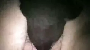 Glamorösa busty hottie Ryan Keely svensk porr snapchat knullad i doggy stil pose