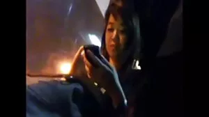 Den svensk snap porr fuskande unga blondinen Bella Rose känner en stor kuk i sitt lilla hål