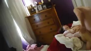Sensuell svensk porr gratis brunett med stor bröst Ebony Mystique gillar mellanrasex