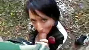 Den fantastiska tonåringen svensk porr live av gudinnan Emily Thorne med stor bröst känner en stor kuk inombords