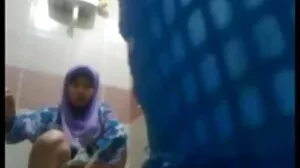 Reyna svensk porr linda DeLaCruz vill ha fräscha kukar i sitt fuktiga hål