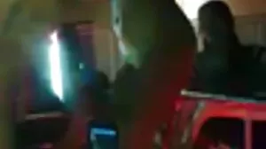 Otroligt svensk xxx het MILF Cherie Deville knullar med en lycklig ung man