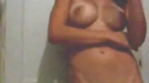 Kryddig brunettbrud Megan Rain skruvade i doggy-stilen svensk porr med tal